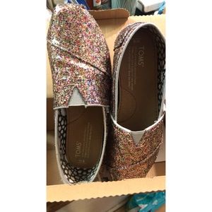 PRICE DROP! Multi Glitter Toms size 6